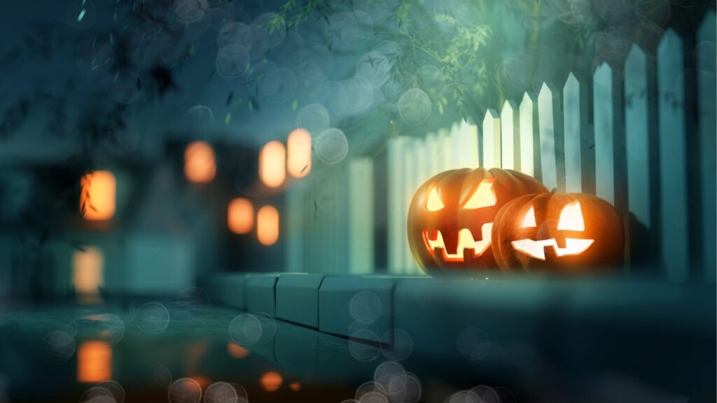 bitcoin halloween-jack-o-lantern-pumpkins-at-night-picture-id1340497601